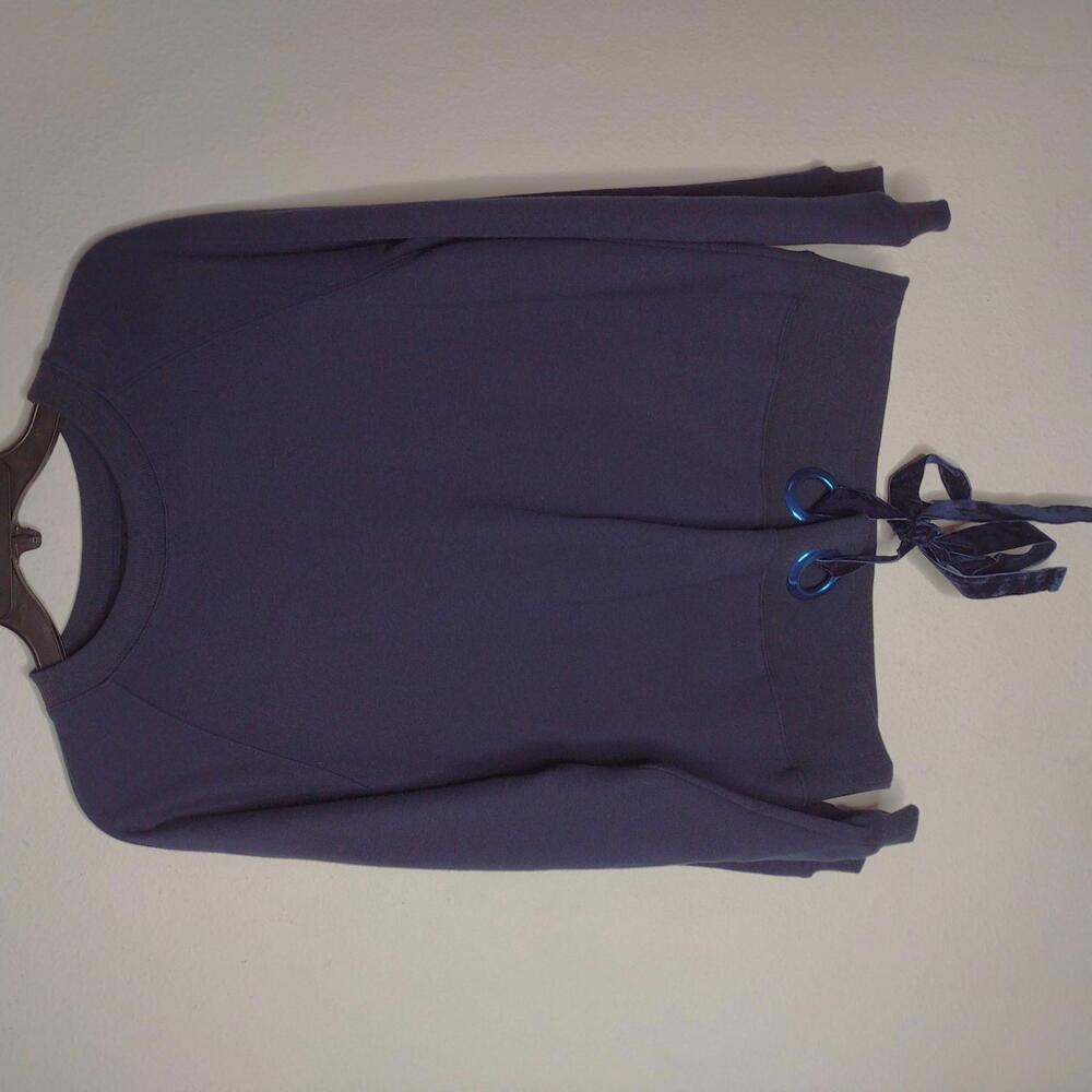 NWOT After Market Women's Navy Sweatshirt Size Small